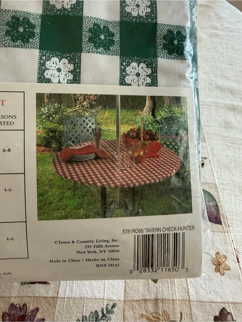 Adorable Vintage Vinyl Checkered Table Cloth
